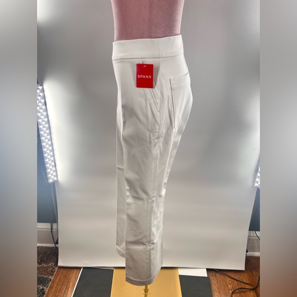 NWT Spanx On The Go Kick Flare Pants - Picture 8 of 13